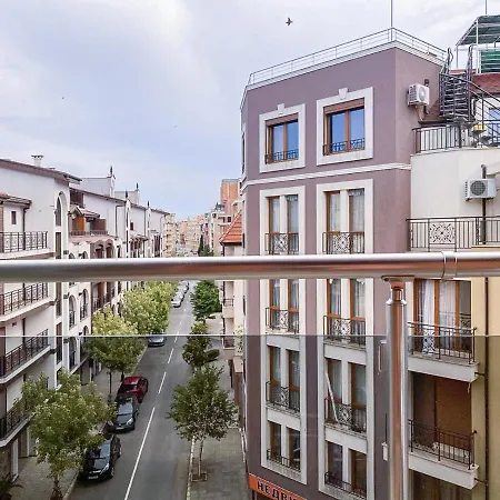 Modern - Meters Away From The Apartment *