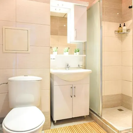 Apartment Modern - Meters Away From The Pomorie