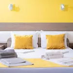 Apartment Modern - Meters Away From The