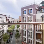 Modern - Meters Away From The Apartment *