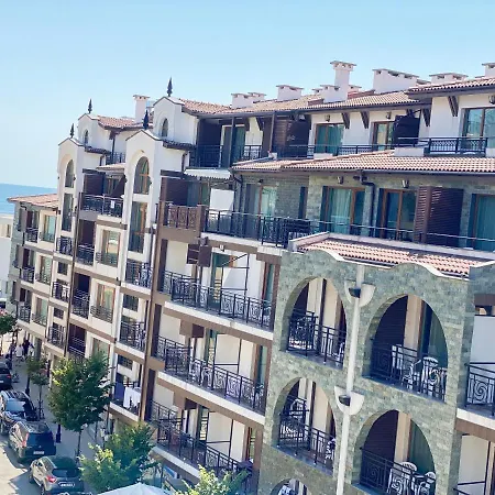 Modern - Meters Away From The Apartman Pomorie