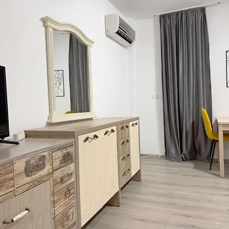 Apartman Modern - Meters Away From The Pomorie