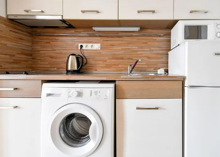 Apartman Modern - Meters Away From The Pomorie