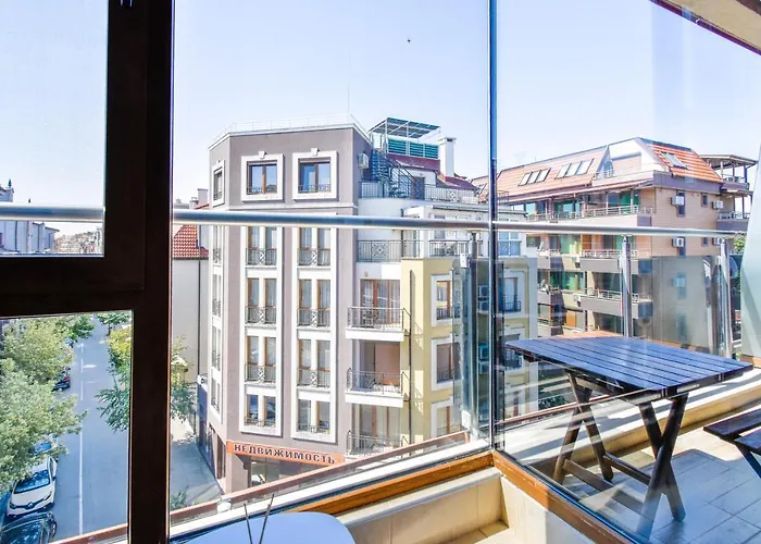 Modern - Meters Away From The Apartman Pomorie