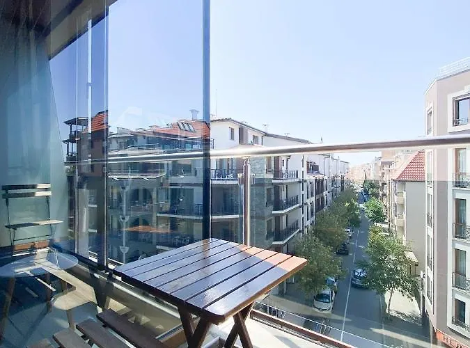 Modern - Meters Away From The * Pomorie