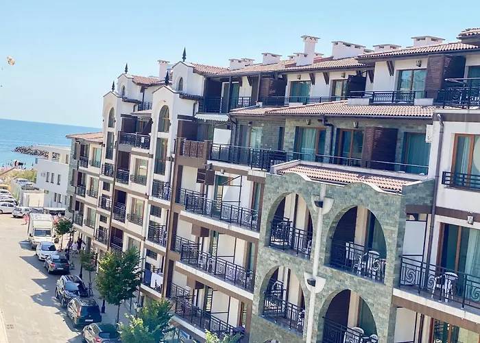 Modern - Meters Away From The Apartman Pomorie