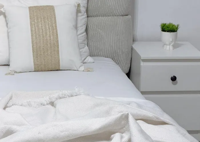 Modern - Meters Away From The Apartman