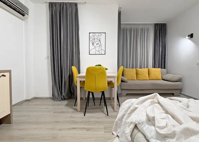 Apartman Modern - Meters Away From The *